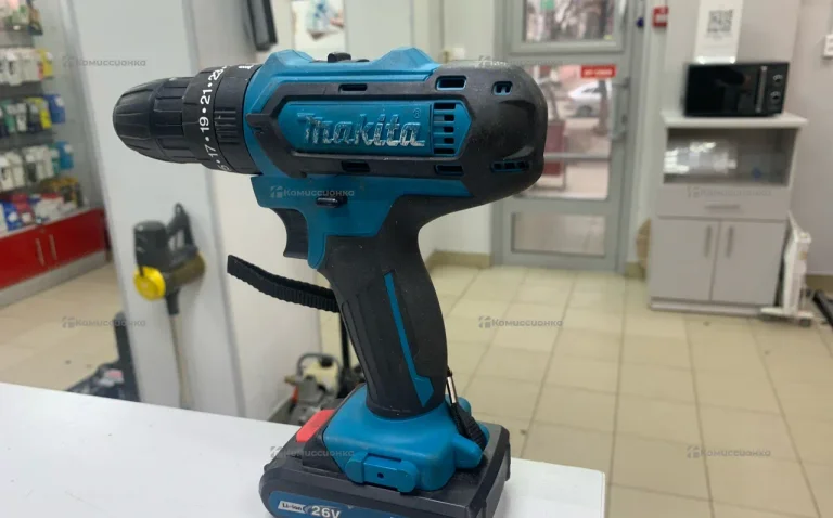 Шуруповерт makita