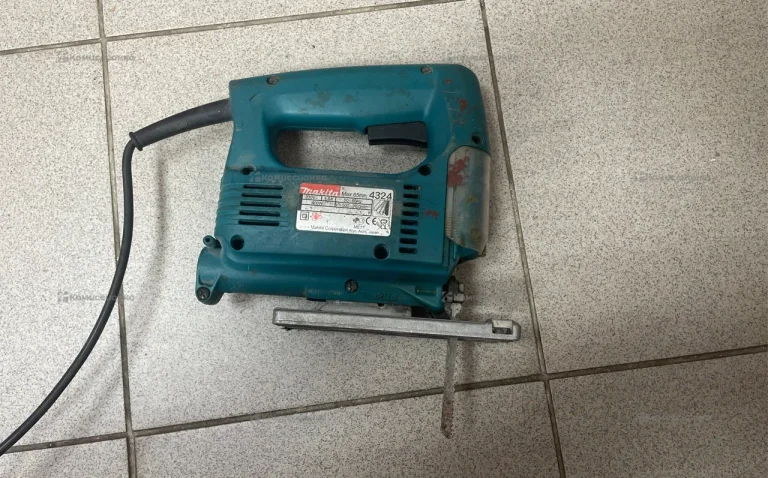 Электролобзик makita 4324