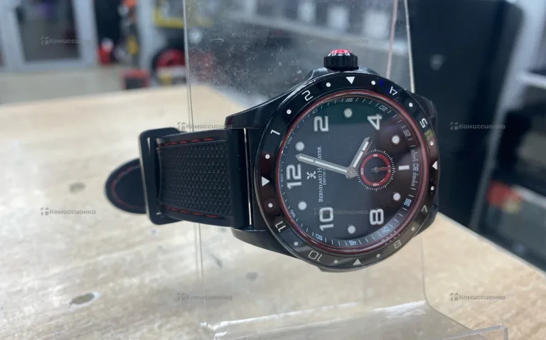 Часы  Bernhard H.Mayer BH50TMCR