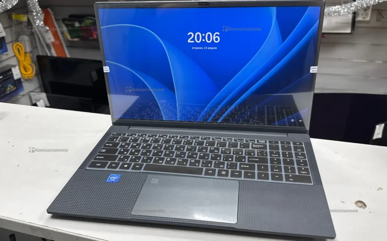 Ноутбук  Default string