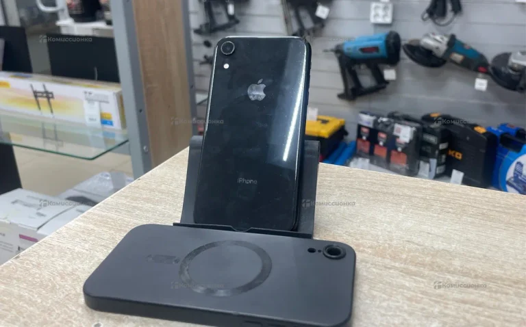 Apple iPhone XR 64ГБ