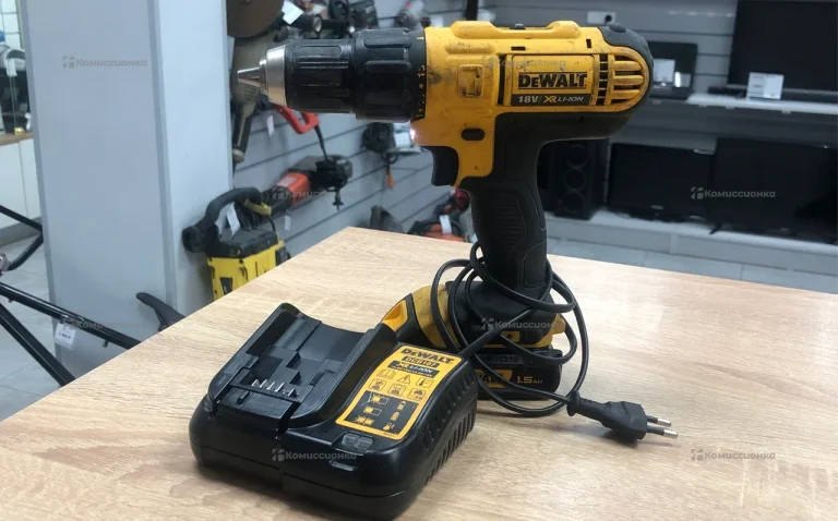 Аккумуляторный дрель-шуруповерт Dewalt DCD776-KS