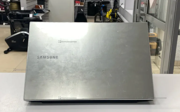 Ноутбук Samsung NP300V5A