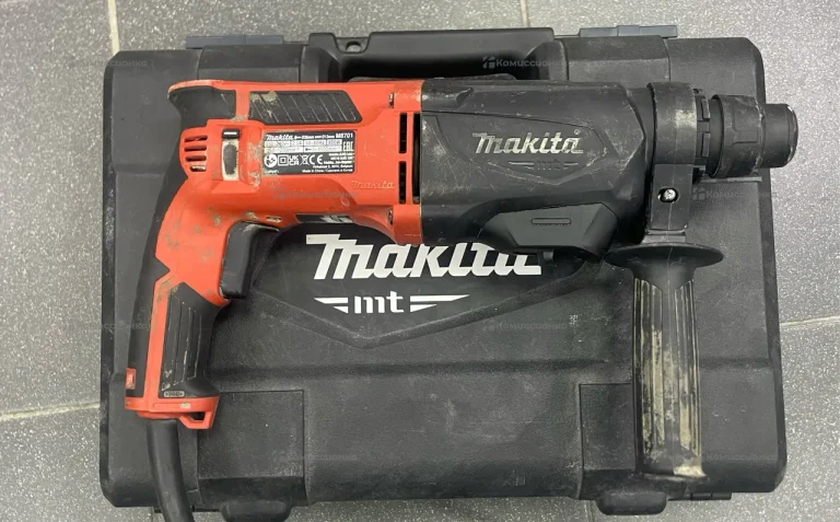 перфоратор  Makita  M8701