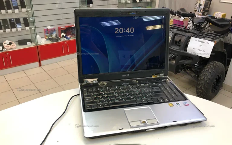 Ноутбук  ASU’s в чехле