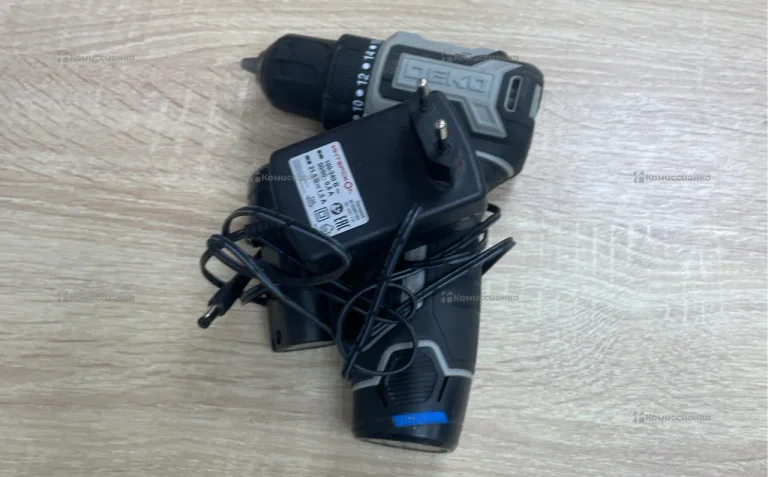 Шуруповерт DEKO