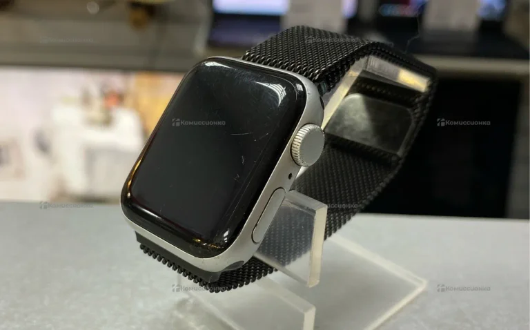 Часы  Apple Watch Se 40mm (1 Gen)