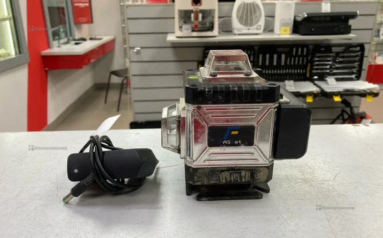 Лазерный уровень (зеленый луч)