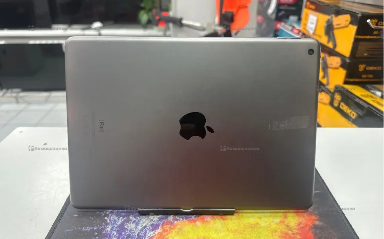 Планшет Apple iPad 8 2020 32GB WIFI