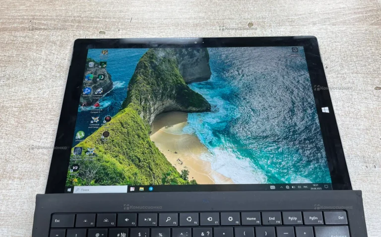 Планшет Surface 1631
