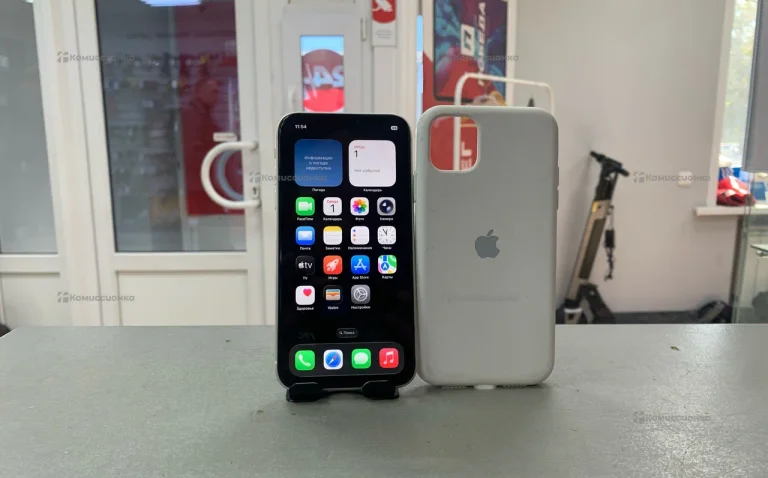 Apple iPhone 11 4/128 ГБ