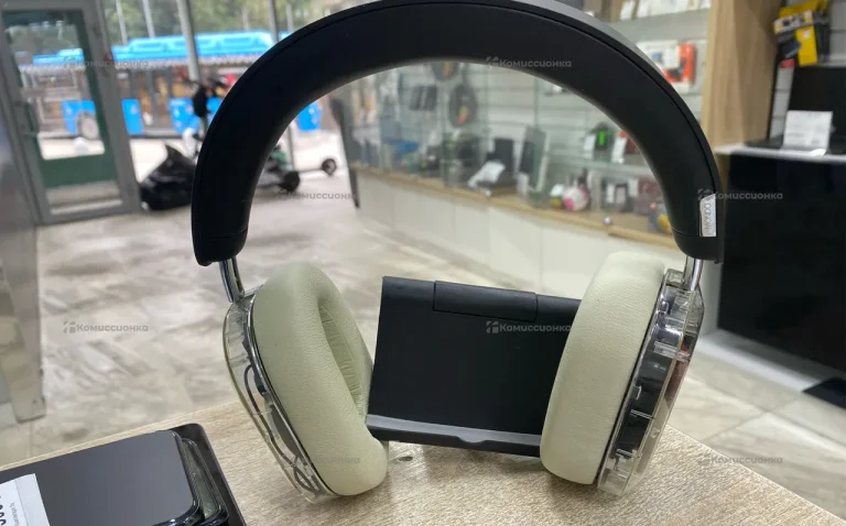 Наушники  mondo over ear