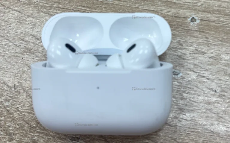 Наушники  белые