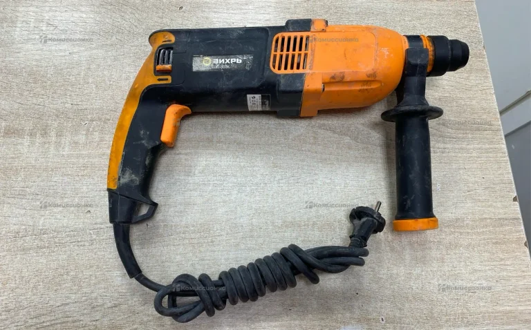 Перфоратор ВИХРЬ П-800К