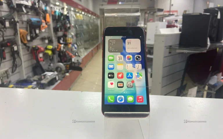 Apple iPhone SE (2020) 4/64 ГБ