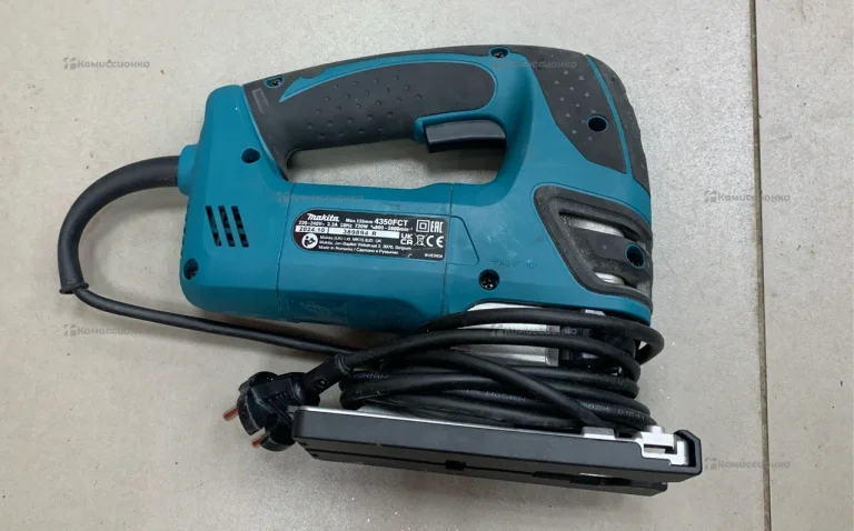 Электролобзик makita 4350FCT