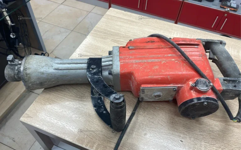 Отбойный Молоток Brait DH65