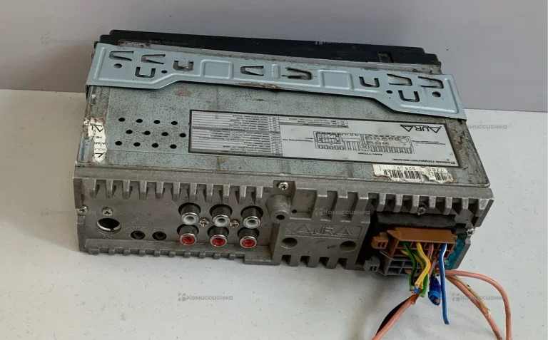 Автомагнитола  Aura AMH-77DSP