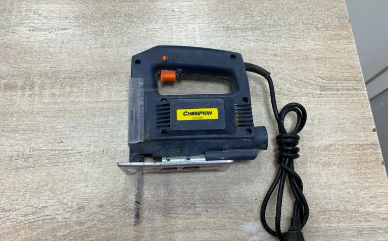 Лобзик CP-3100