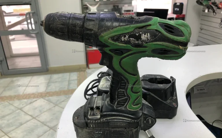 Дрель-шуруповерт Hitachi DS18DFL