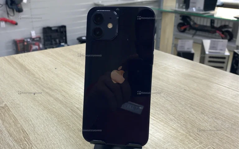 Apple iPhone 12 4/128 ГБ