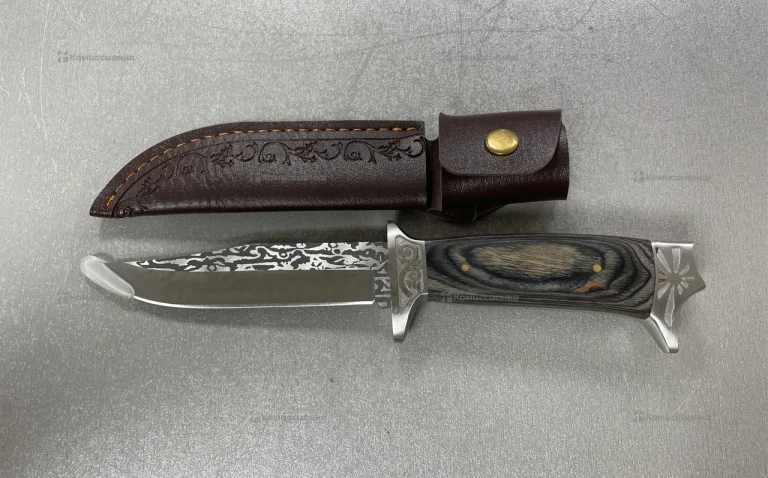 Нож охотничий .