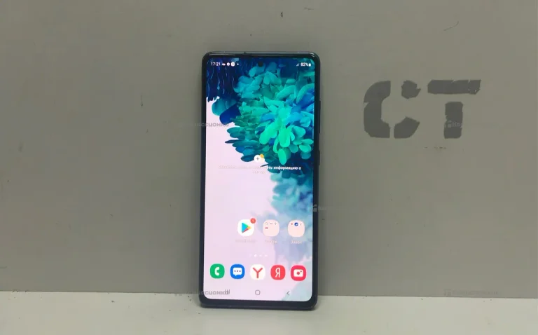 Samsung Galaxy S20 FE 6/128 ГБ