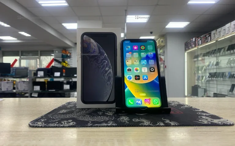 Apple iPhone XR 3/128 ГБ