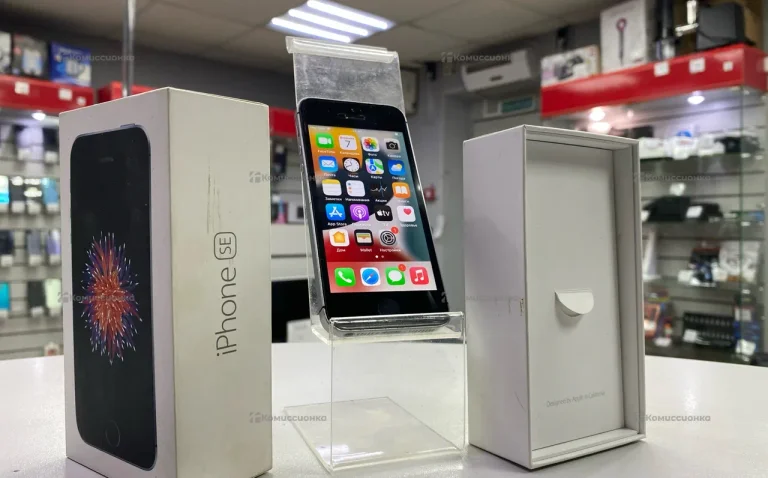 Apple iPhone SE 2/32 ГБ
