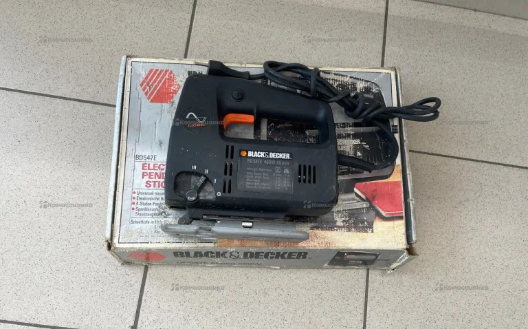 Лобзик Black Decker Bd547E