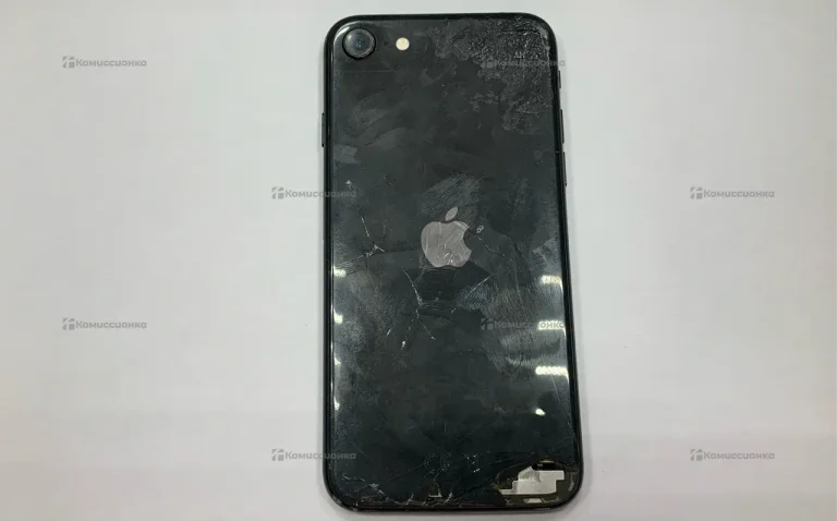 Apple iPhone SE (2020) 3/64 ГБ