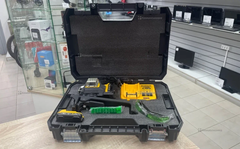 Лазерный уровень dewalt dce089r