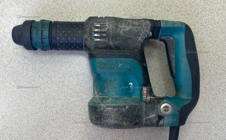 Отбойный молоток makita HK1820
