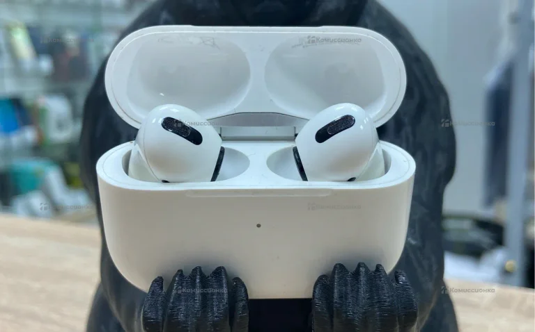 Наушники Apple AirPods Pro