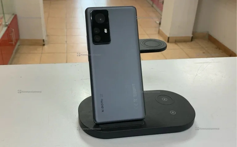 Xiaomi 12 12/256 ГБ