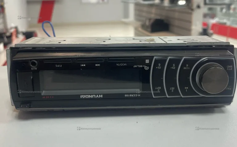 Автомагнитола  HyundaiH-CCR8100