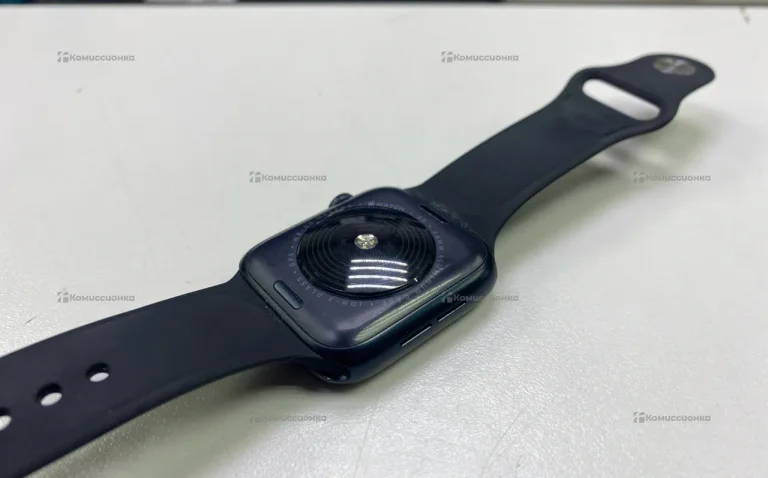 Часы  Apple Watch SE 2024