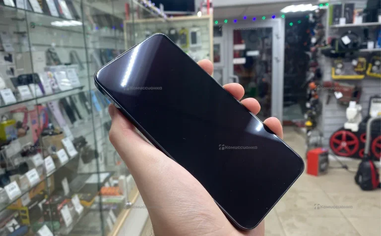 Xiaomi 13 12/256 ГБ