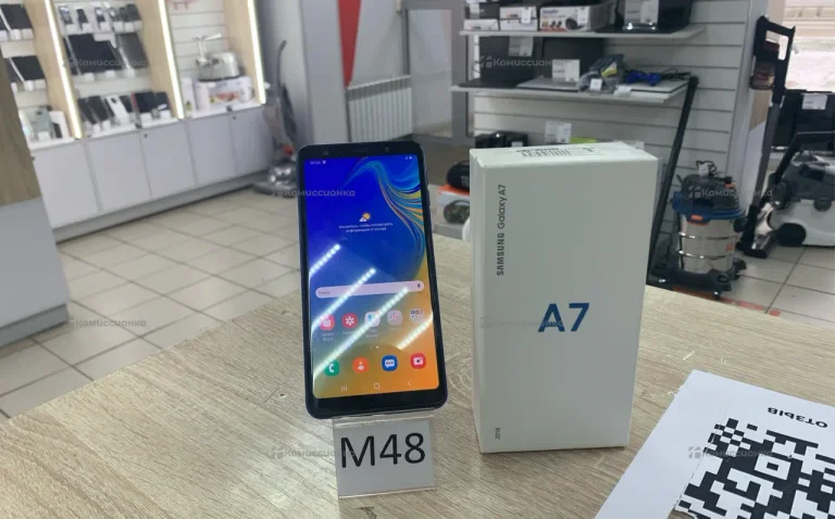 Samsung Galaxy A7 4/64 ГБ