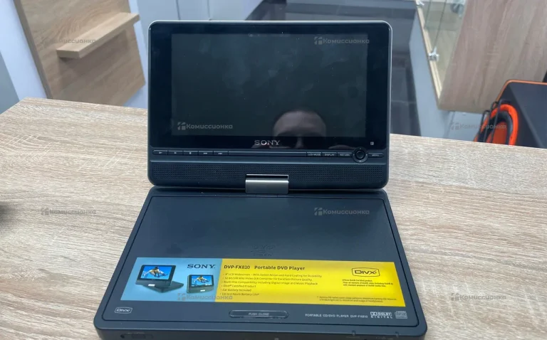 Портативный CD/DVD проигрыватель Sony DVP-FX810
