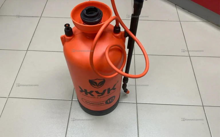 Опрыскиватель Жук 10л