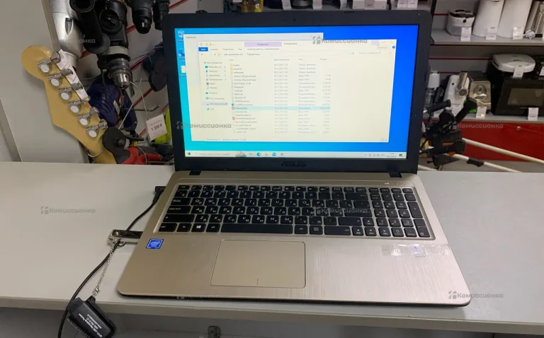 Ноутбук ASUS (D540M)