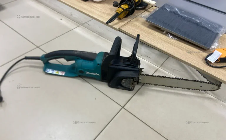 Цепная пила makita UC3530A