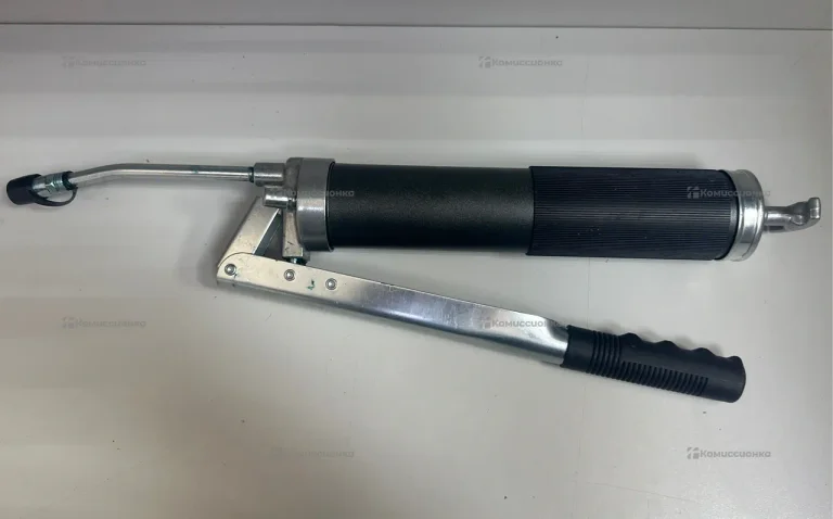 шприц для прокачки плунжерный