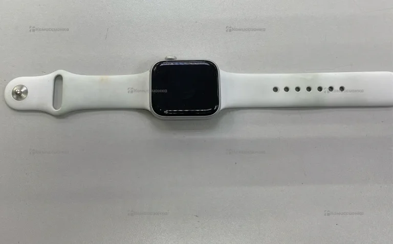 Часы Apple Watch Series 5 44mm
