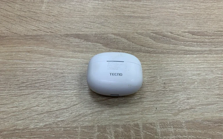 Наушники  Tecno
