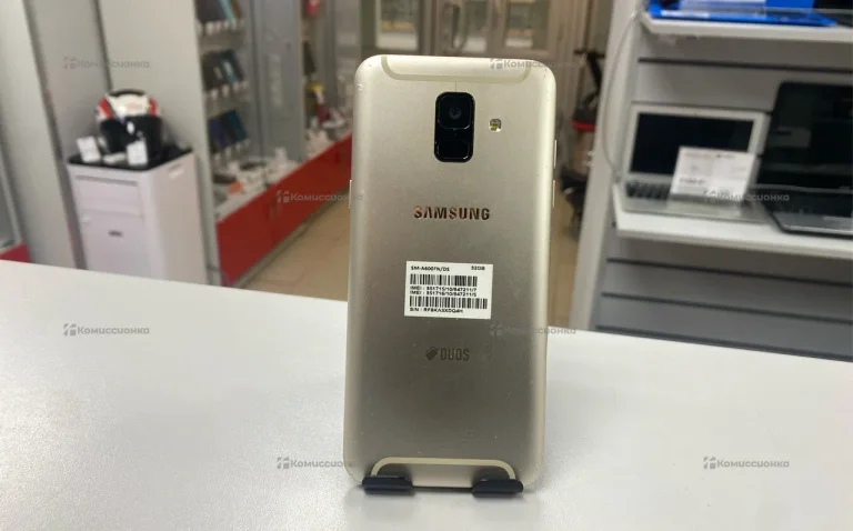 Samsung Galaxy A6 (2018) 4/64 ГБ