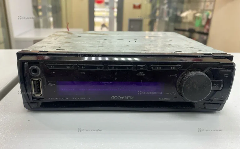 Автомагнитола  KENWOOD KDC 3057