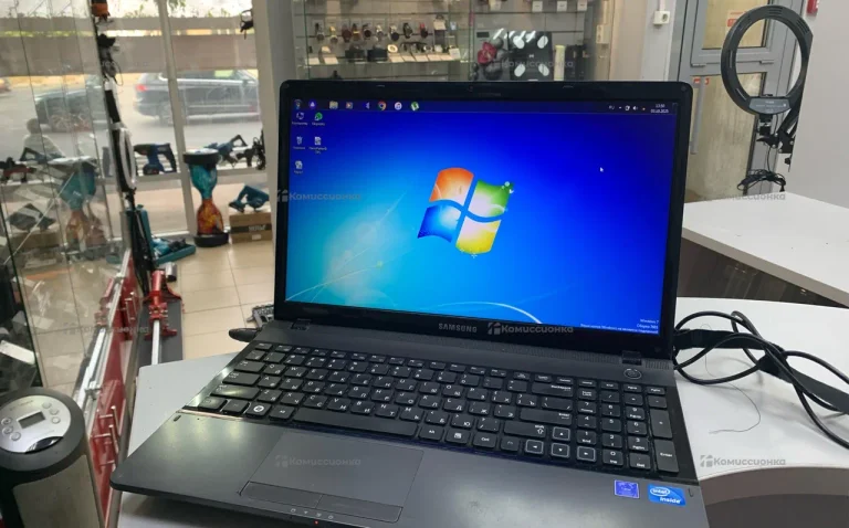 Ноутбук Samsung Celeron B800