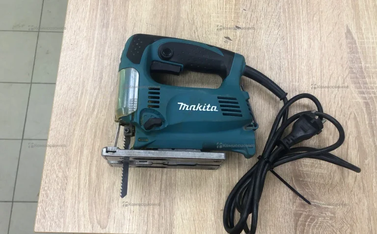 Электролобзик makita 4329
